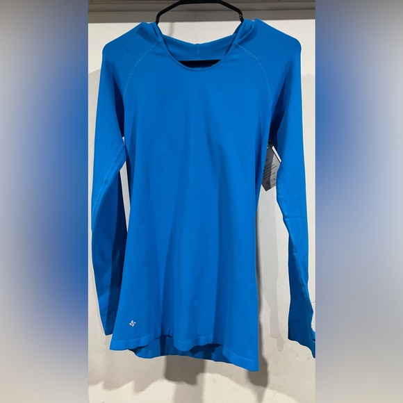 NUX Tops - NWT NUX Selene work out Hoodie